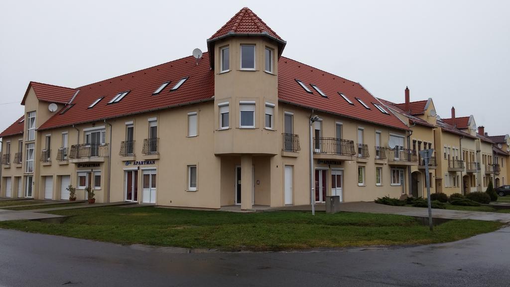 Eva Apartman Szigetvár Zimmer foto